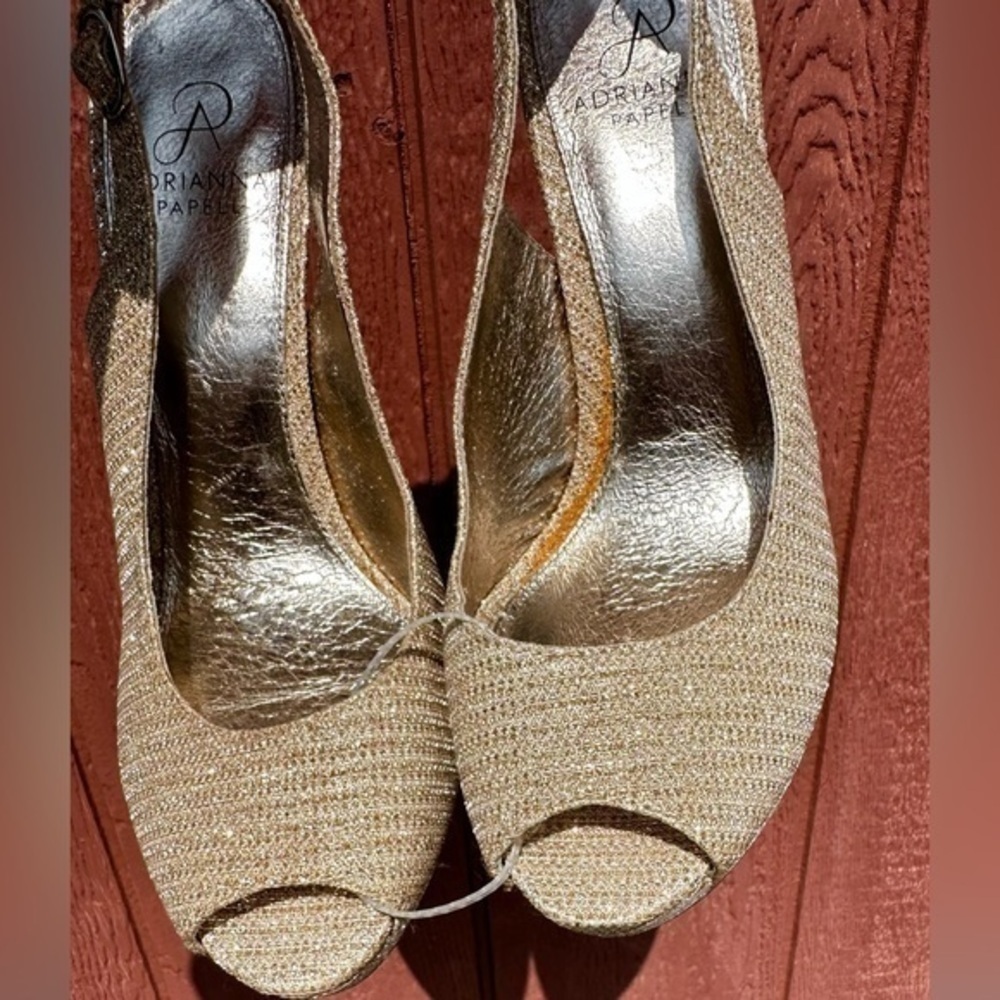 Adrianna Papell Metallic gold slingback open toe heels - Picture 10 of 16
